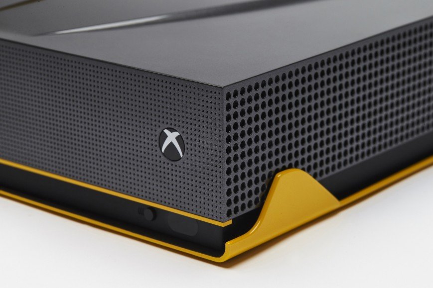 Microsoft показала еще два «автомобильных» Xbox One S - Изображение 2 Microsoft показала еще два «автомобильных» Xbox One S - Изображение 2