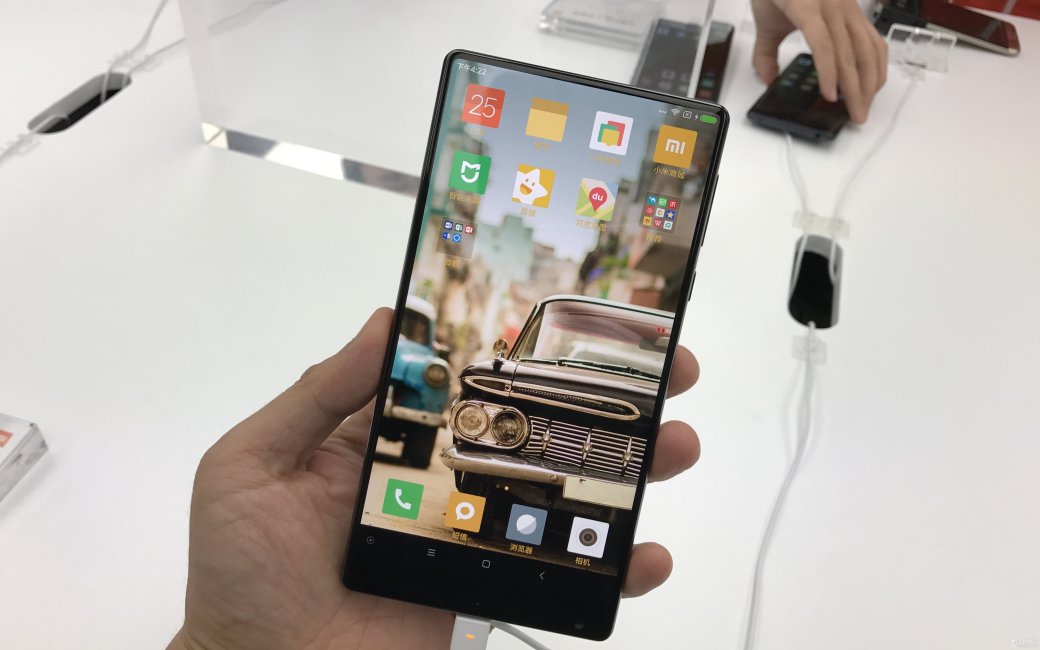 Xiaomi отказала фанатам в 5.5-дюймовом «безрамочном» Mi Mix Nano - Изображение 1 Xiaomi отказала фанатам в 5.5-дюймовом «безрамочном» Mi Mix Nano - Изображение 1