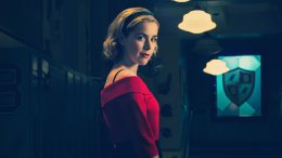 Сатана вместо Санты? У «Леденящих душу приключений Сабрины» выйдет рождественский спецвыпуск